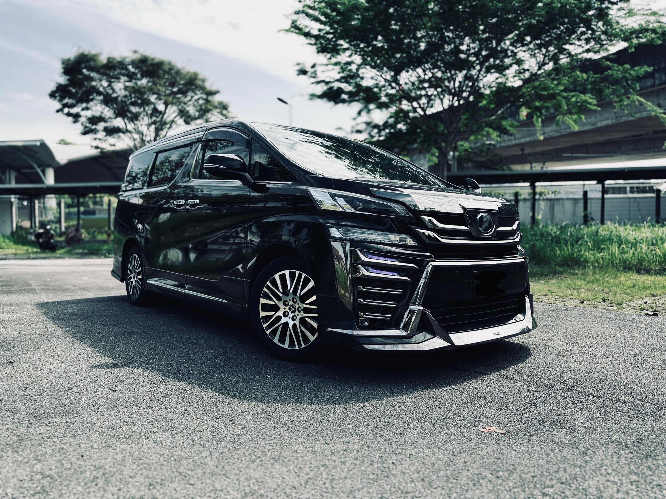 Toyota Vellfire AGH-30