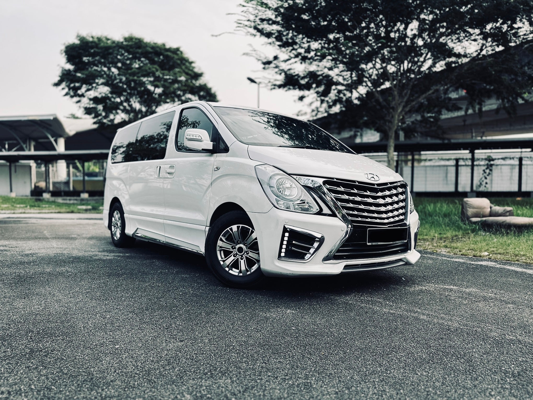 Hyundai Starex Royale